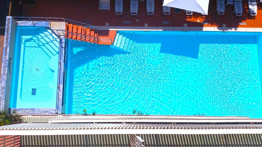 Hotel Delfino Мілано-Маріттіма Екстер'єр фото